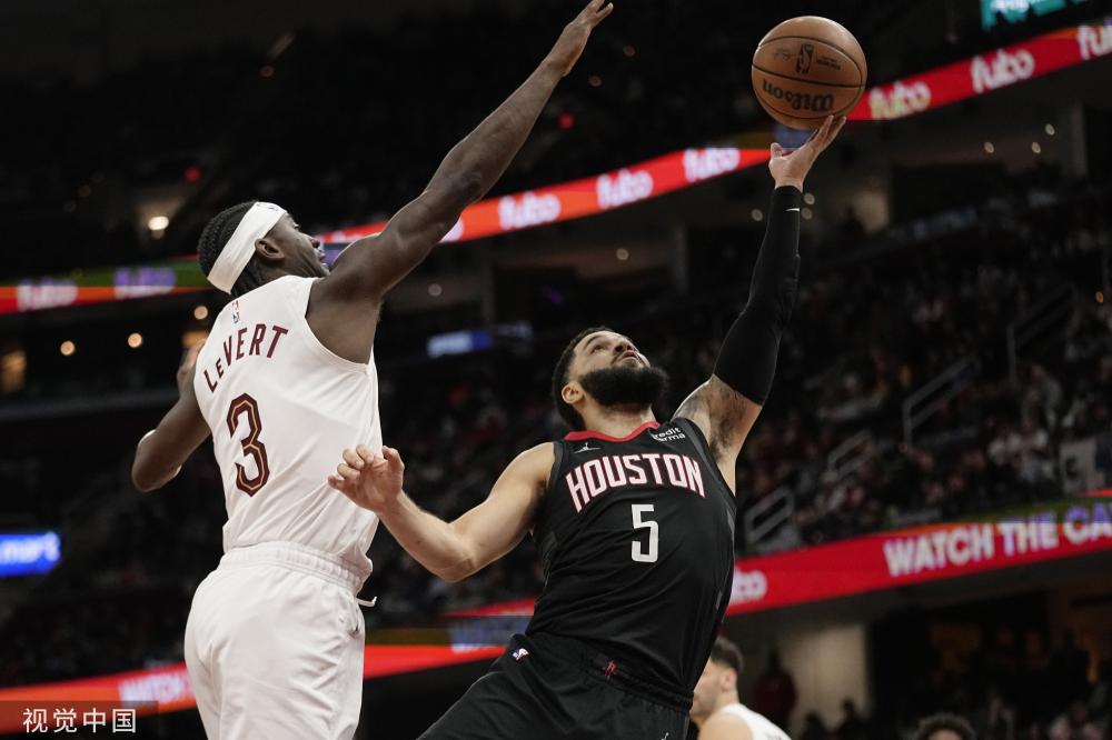 同时也迫使 同时也迫使