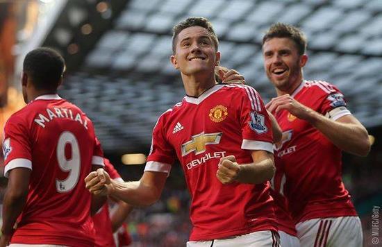 们都期待着 们都期待着